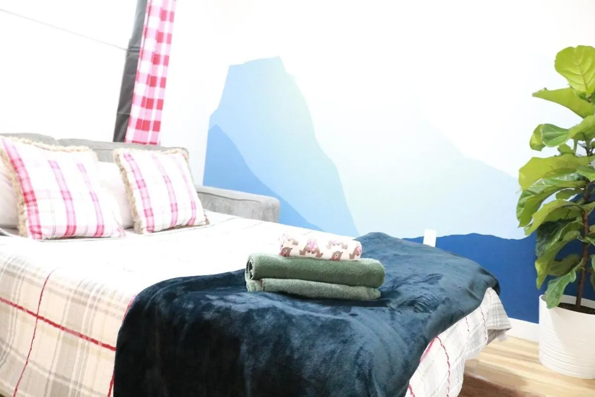 Rustic Rocky Retreat Apartman YYC