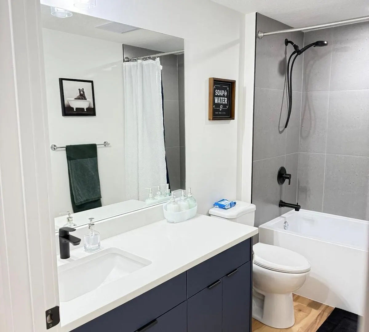 Rustic Rocky Retreat Apartman YYC