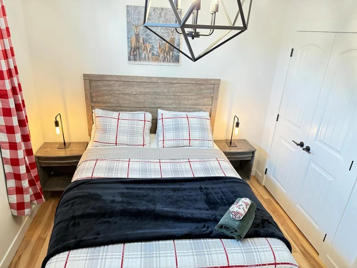 Rustic Rocky Retreat Apartment Calgary